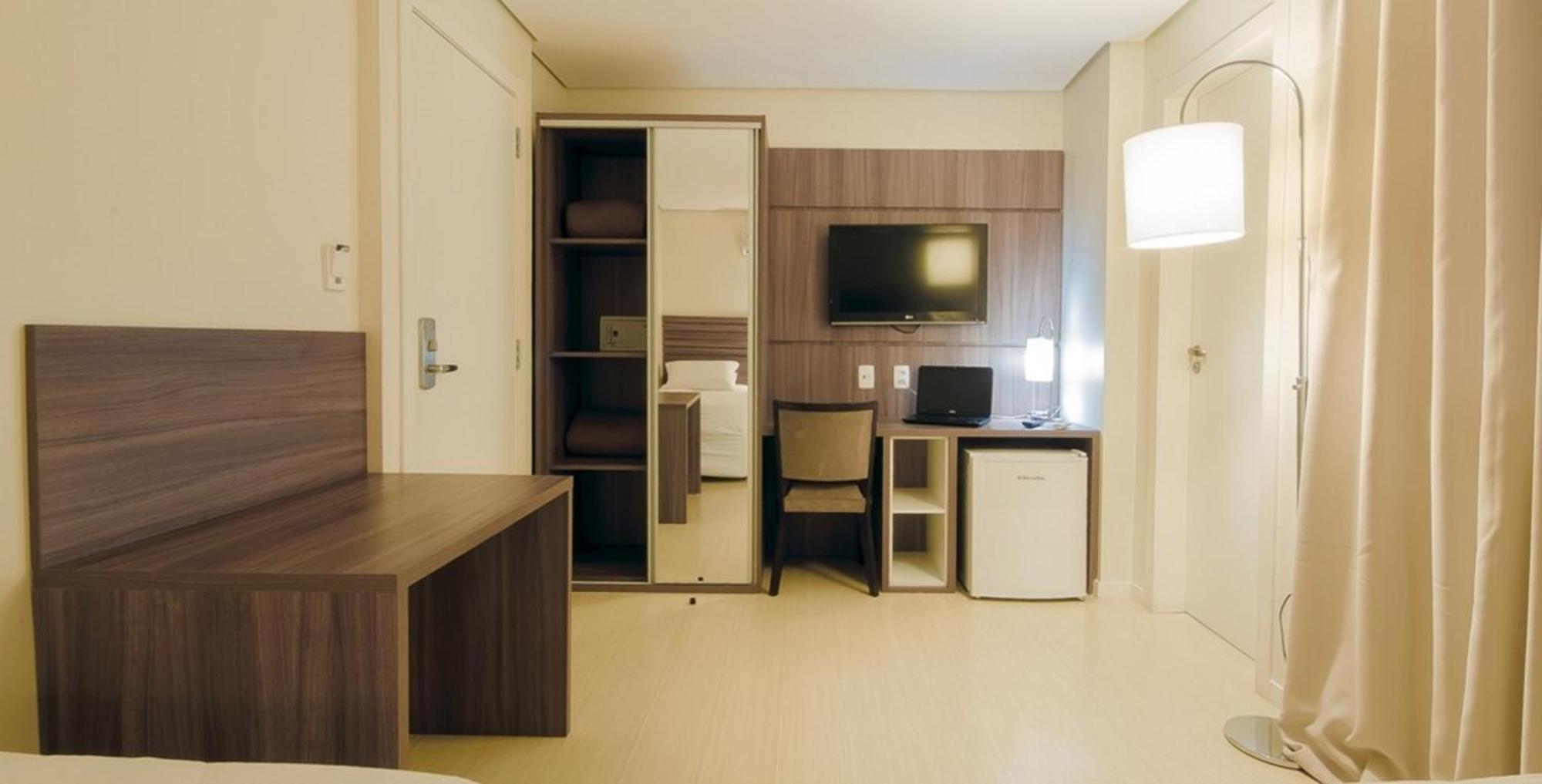 Umbu Hotel Porto Alegre - Centro Histórico - Prox Aeroporto 15min Habitación foto